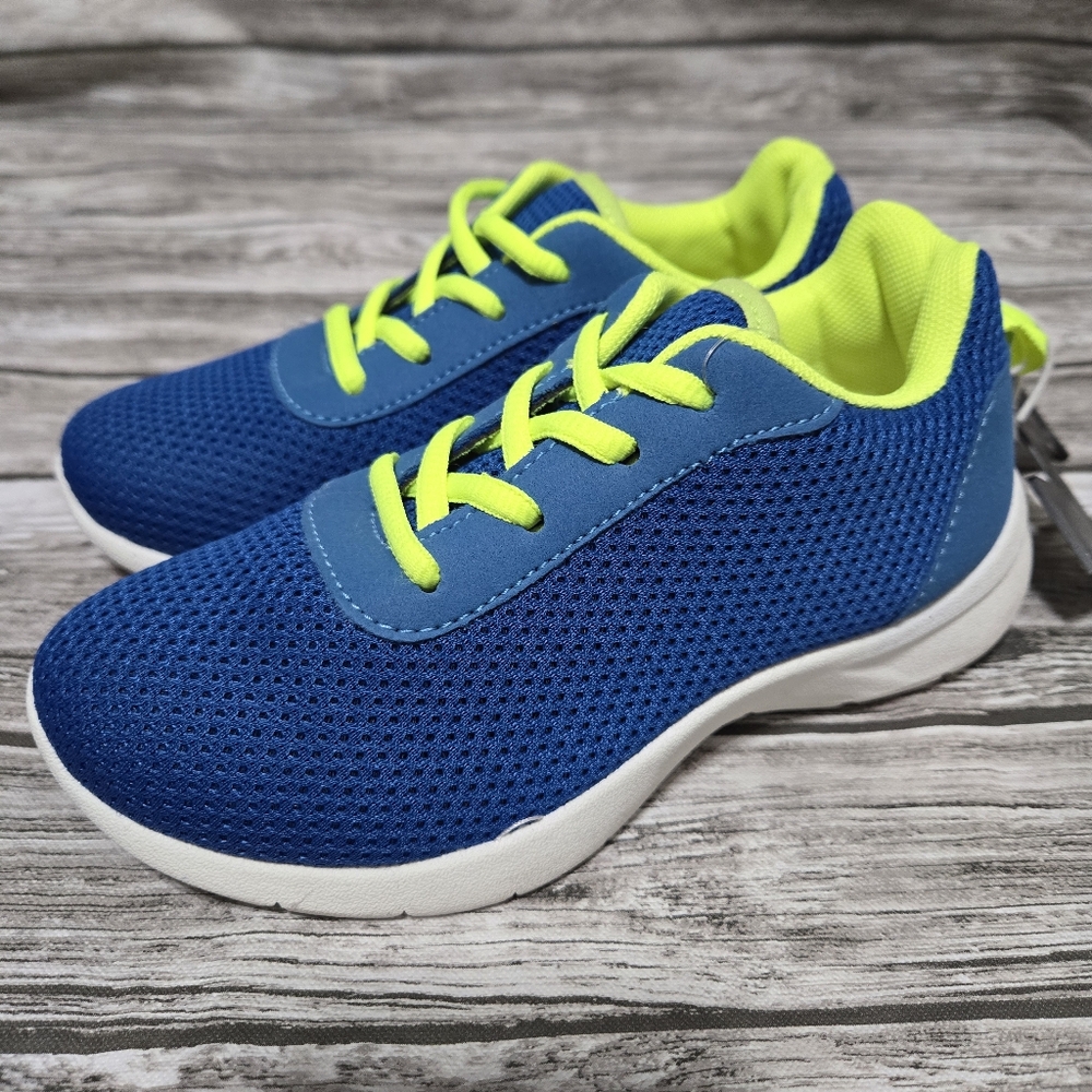 Pro player blue and lime shoes